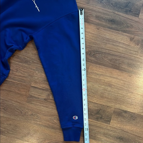 Champion Blue Crewneck Sweater - Large - Picture 7 of 9